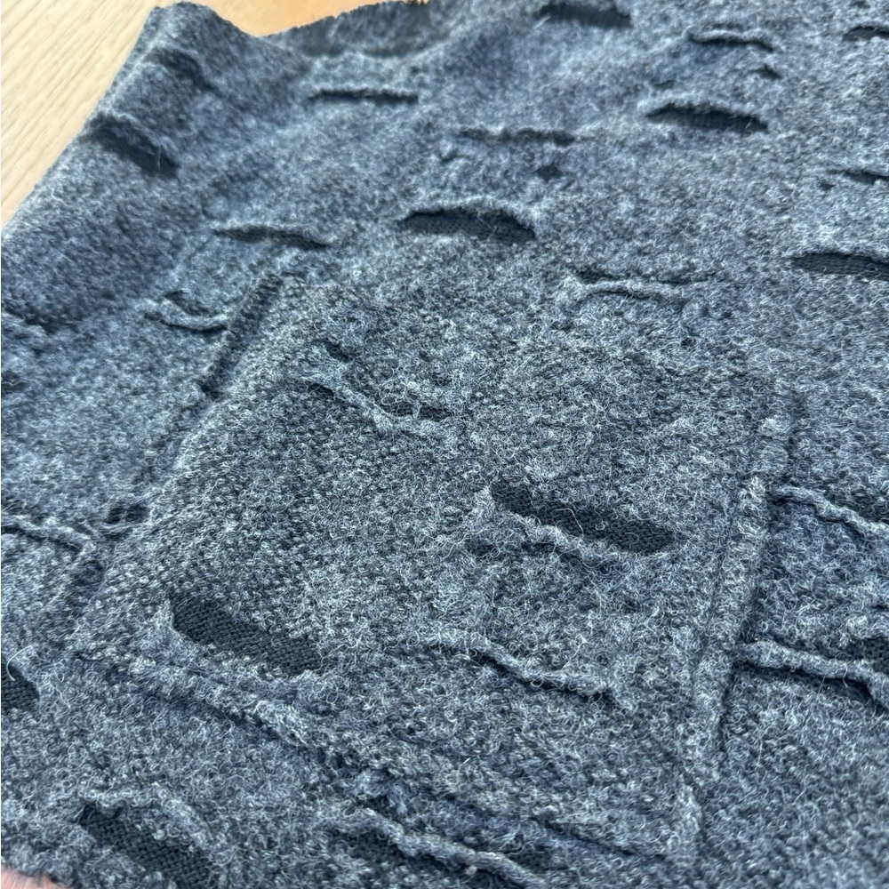 Chic Textured Charcoal Sleeveless Vest - Picture 7 of 10